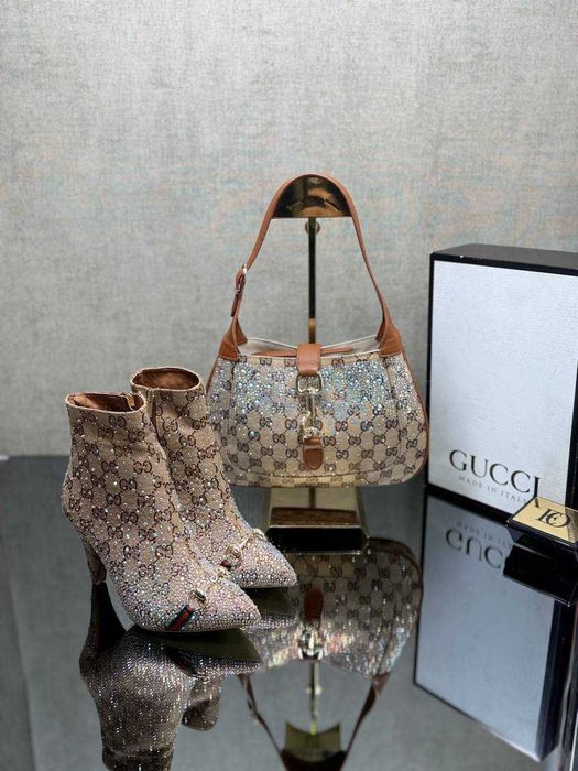 Botine cu toc și geanta set