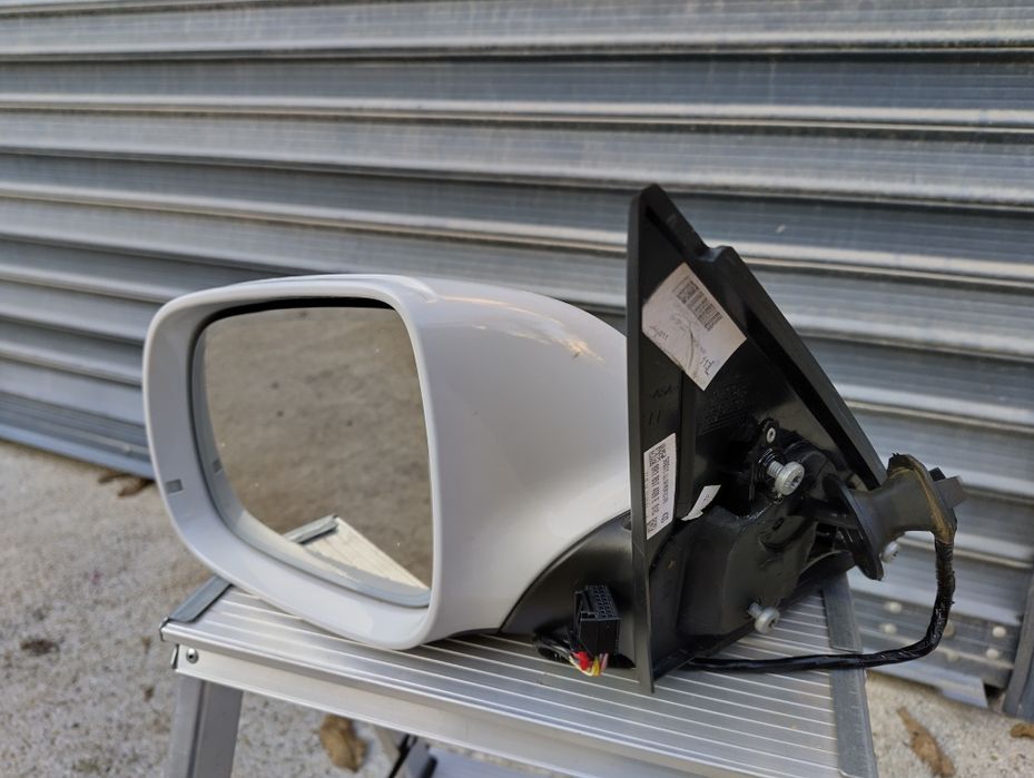 Ляво огледало за Audi Q5 2015 година