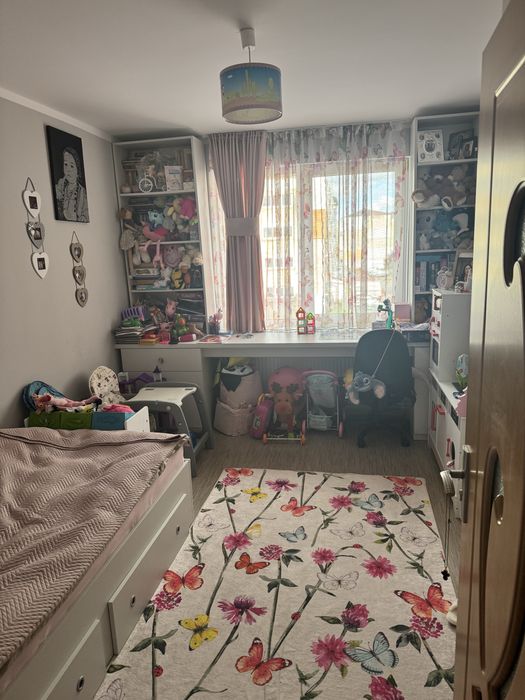 Vand apartament 3 camere
