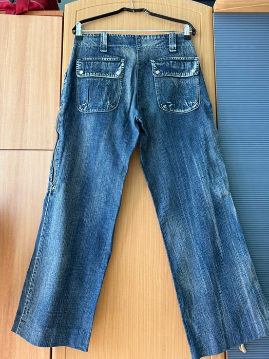 Дамски дънки с широки крачоли