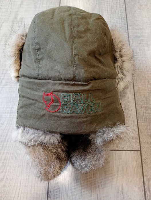Fjallraven мъжка шапка тип ушанка размер М 100% заешки косъм.