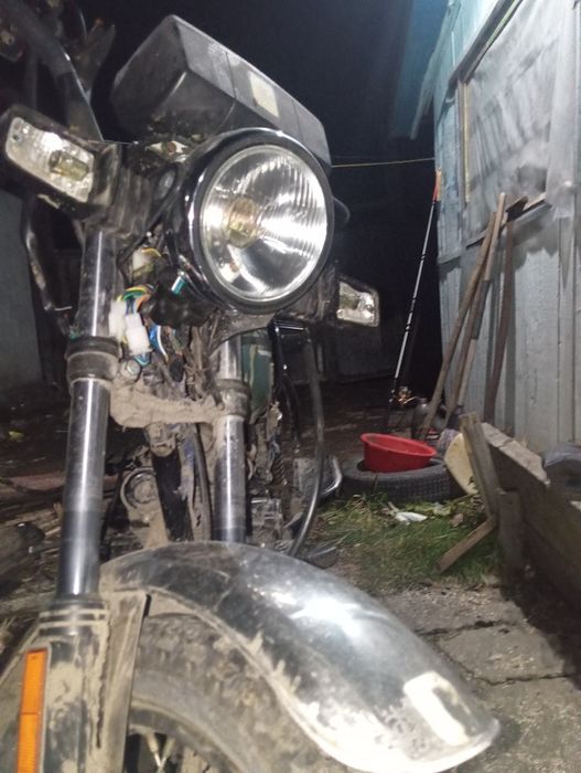 Продам мотоцикл надо только поменять сцепление и ездий цена 60000