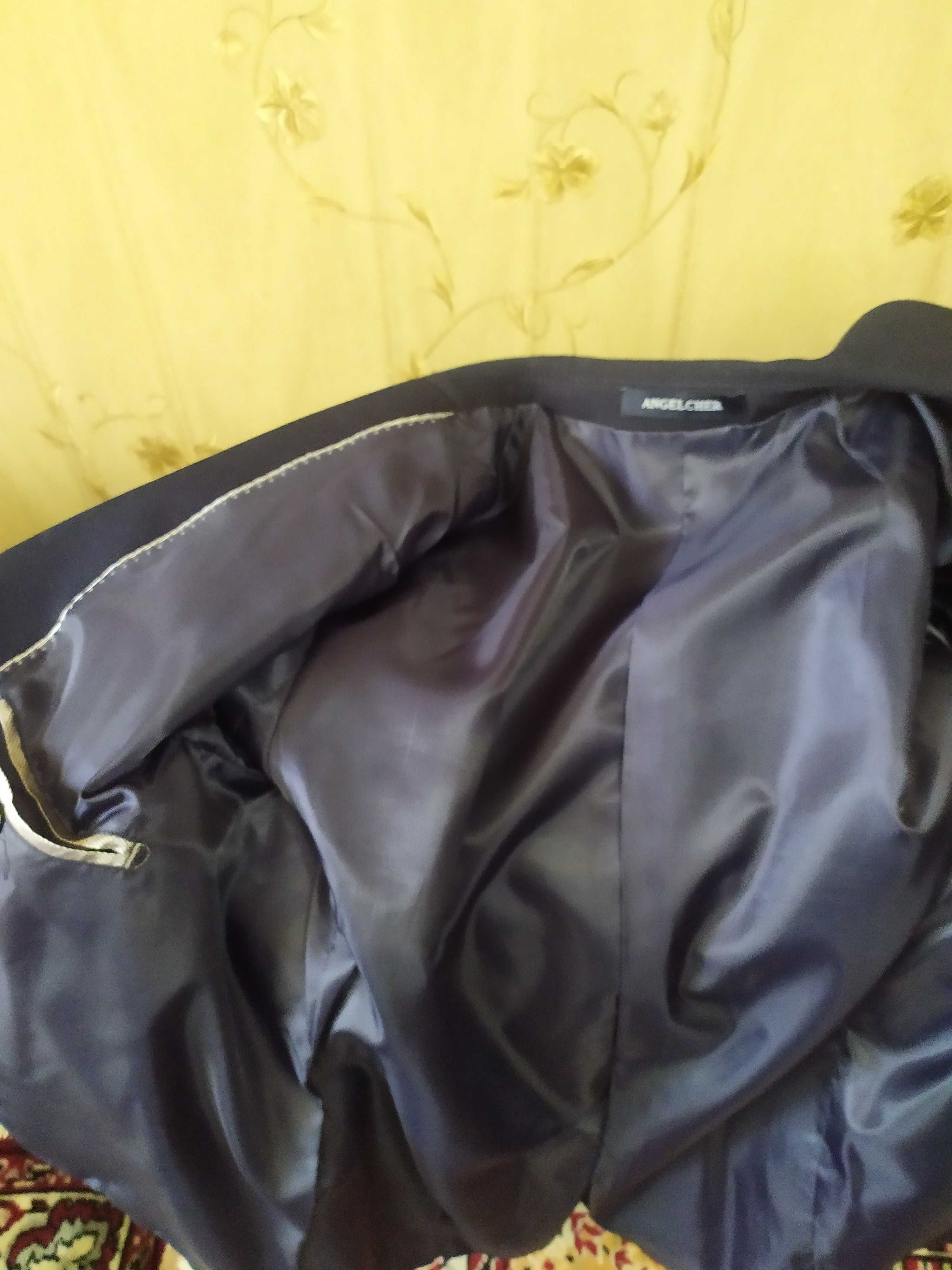 Продам Школьный пиджак ANGELGHER модель Винни, размер 42, рост 146.,