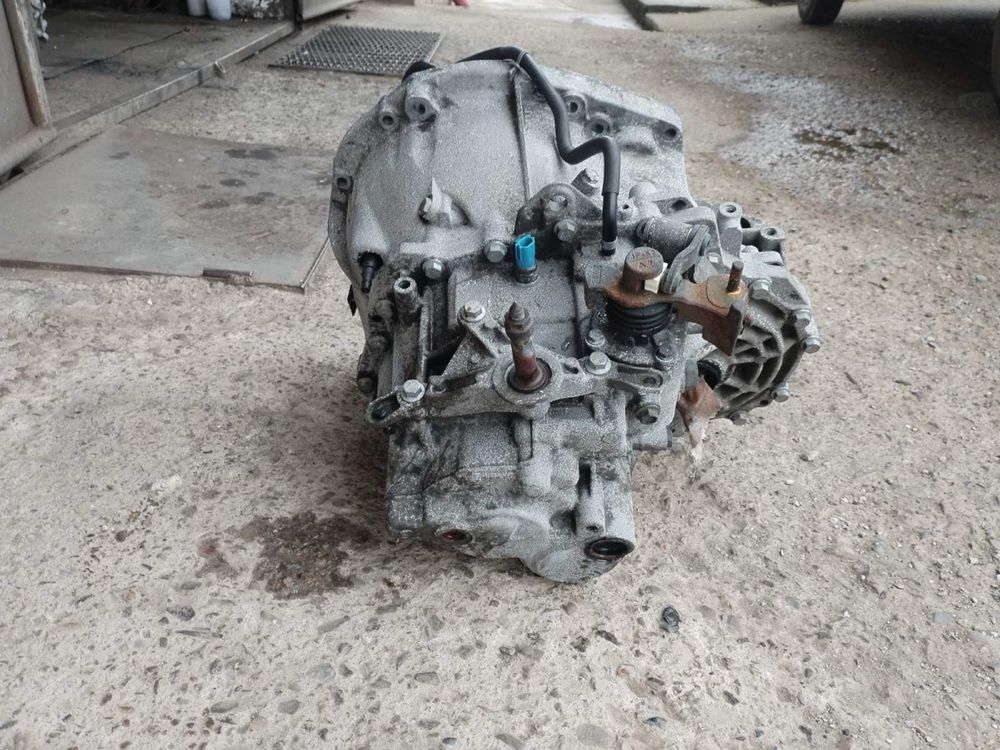 Скоростна кутия за 6-степенна за Nissan Primera P12