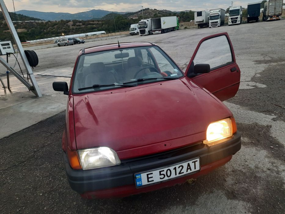 Продавам Ford Fiesta