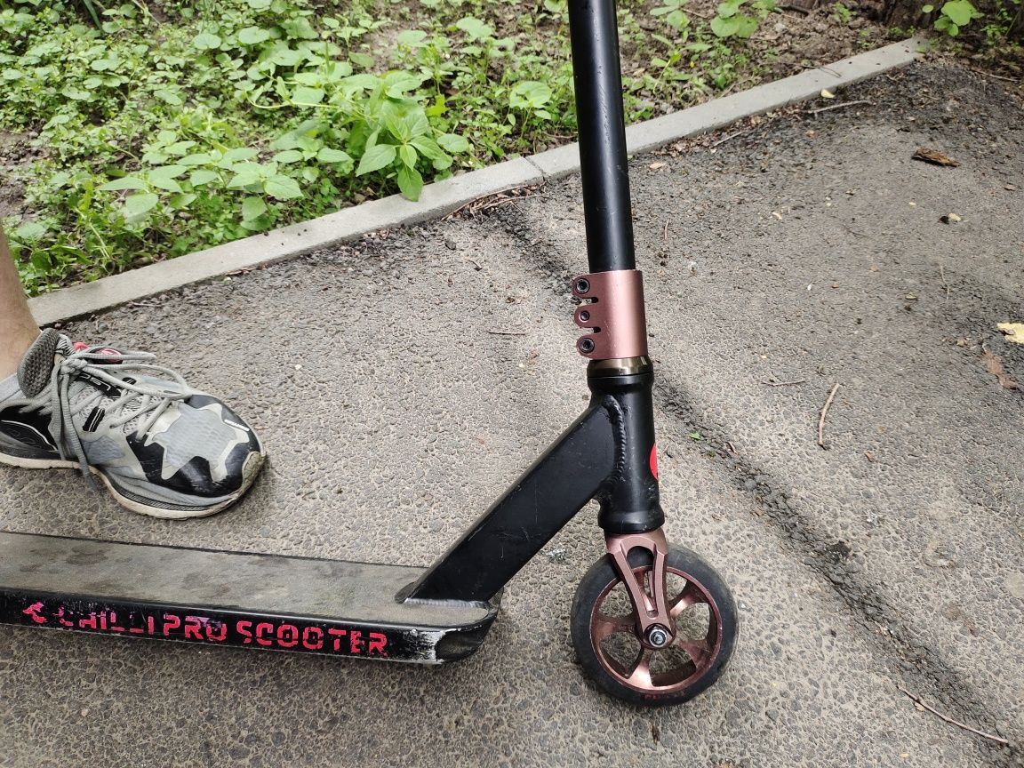 Самокат трюковой Chili pro scooter