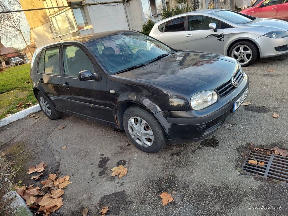 Vând Golf IV 1,4,16valve motor AXP benzina , negociabil