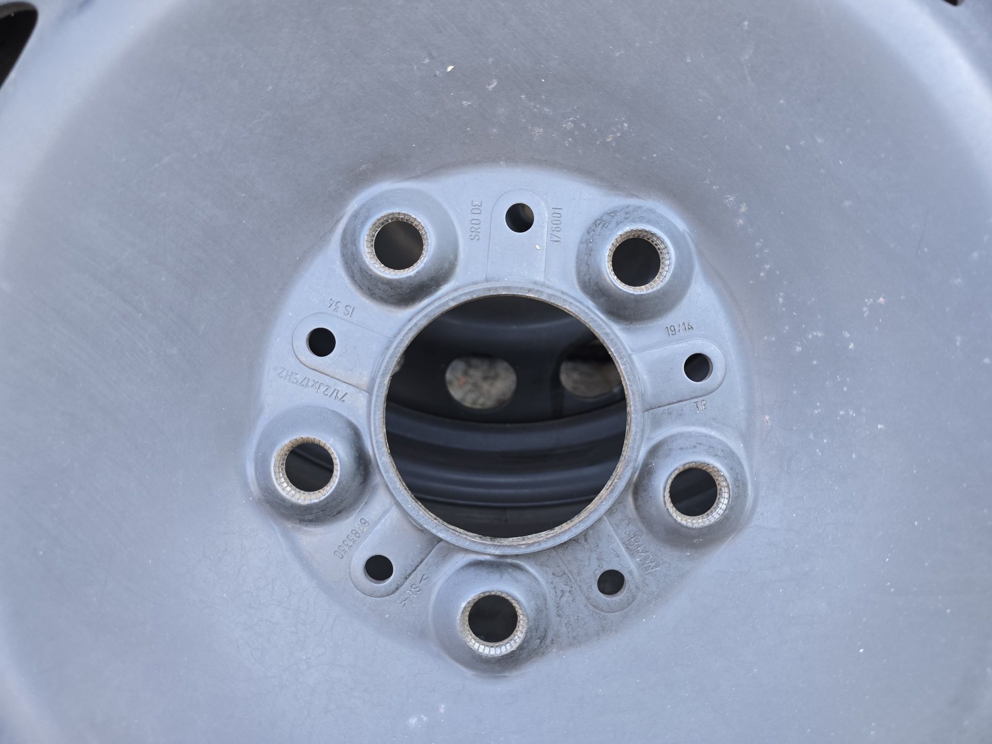 Оригинални джанти bmw 17 инча с гуми bridgestone 225 50 17