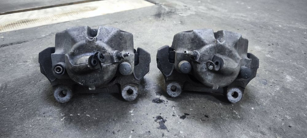 Бмв е90 е91 е92 е93 спирачки апарати спирачни дизел 330д 325д bmw e90