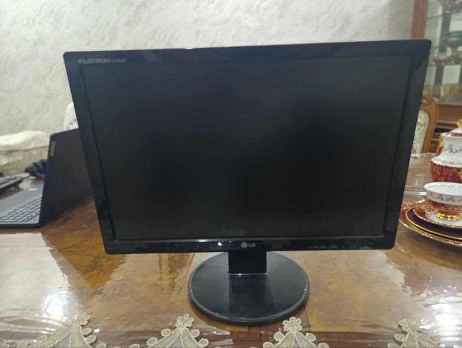 Монитор LG 22 дюймов