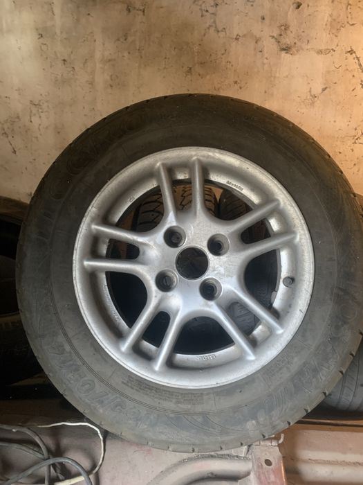 Продам ауди 80 диски и ризина