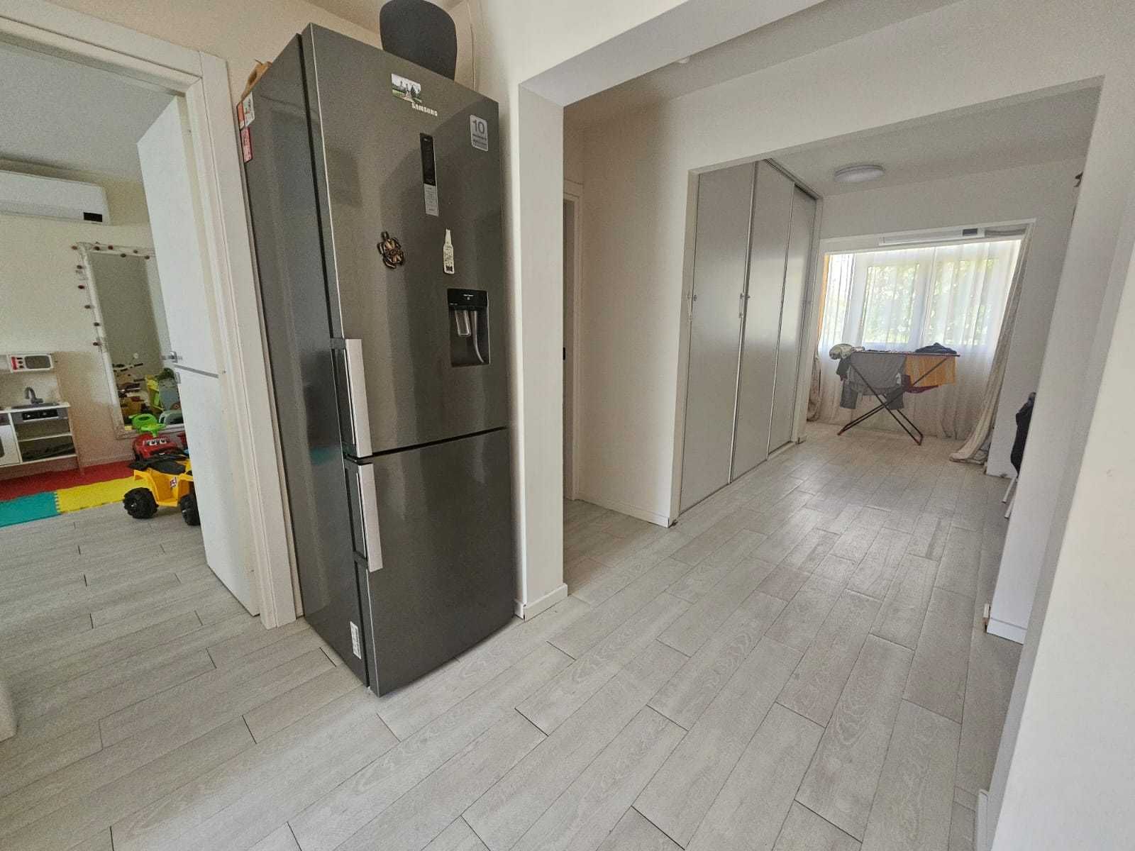 Apartament 3 camere/fost 4, 70 m² utili, Etaj 2/4. Renovat complet