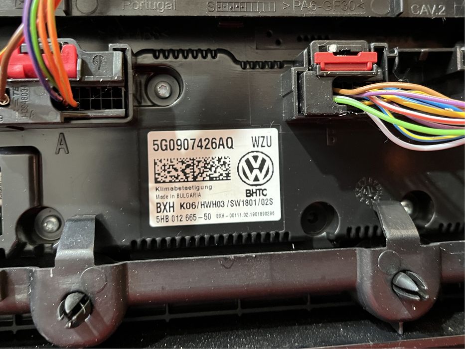 Panou Clima / Climatronic / Panou AC, Rama Centrala VW Golf 7 VII