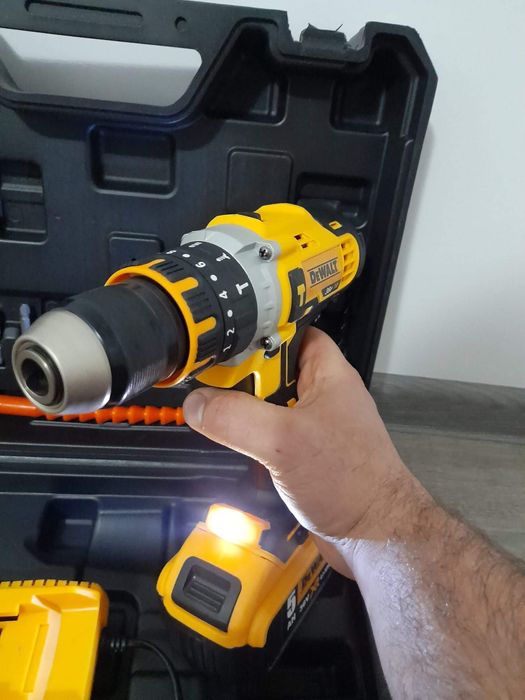Fierăstrău De Walt Autofiletante De Walt
