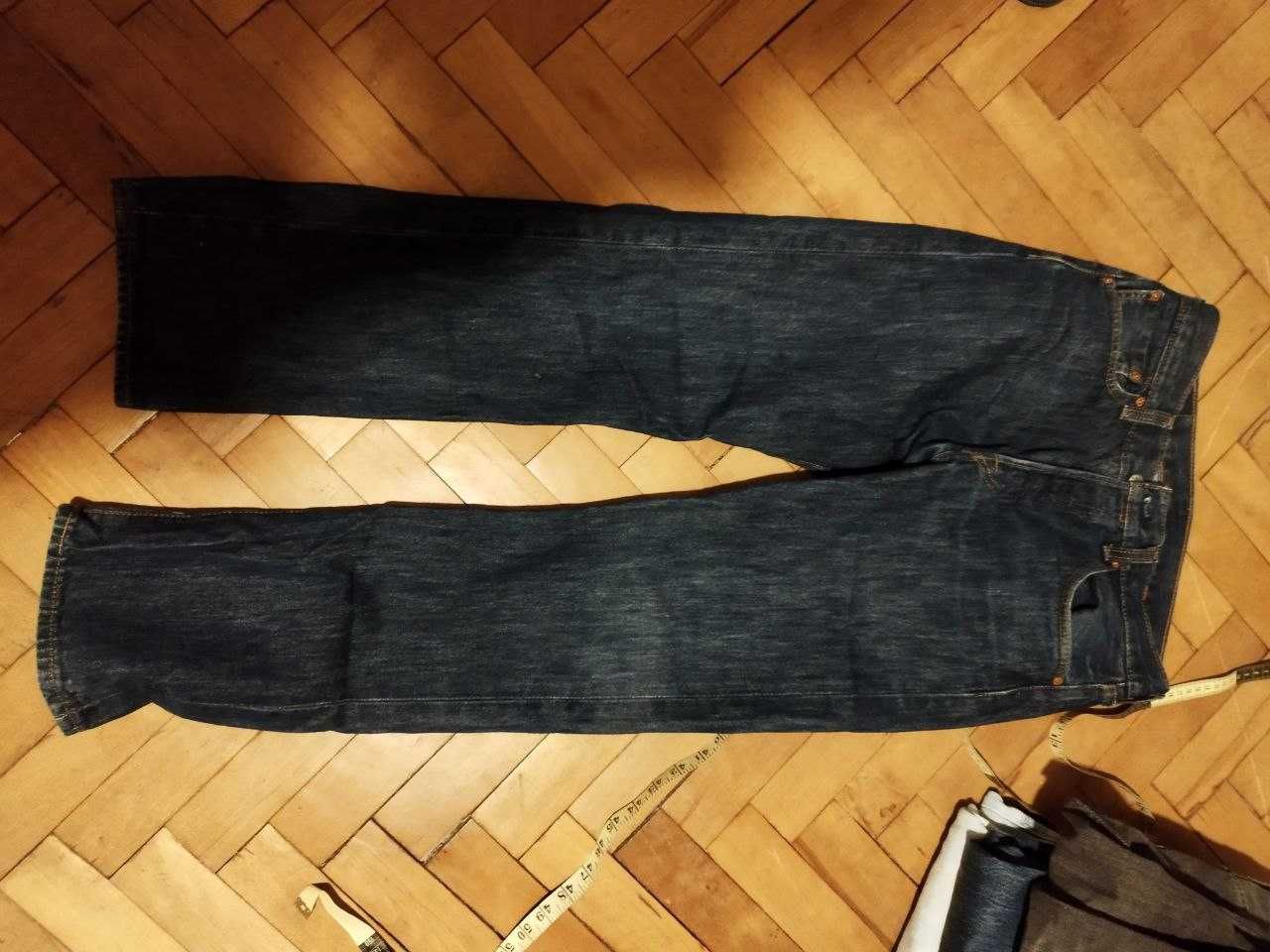 Продавам няколко чифта дънки Levi's и 1 чифт HM