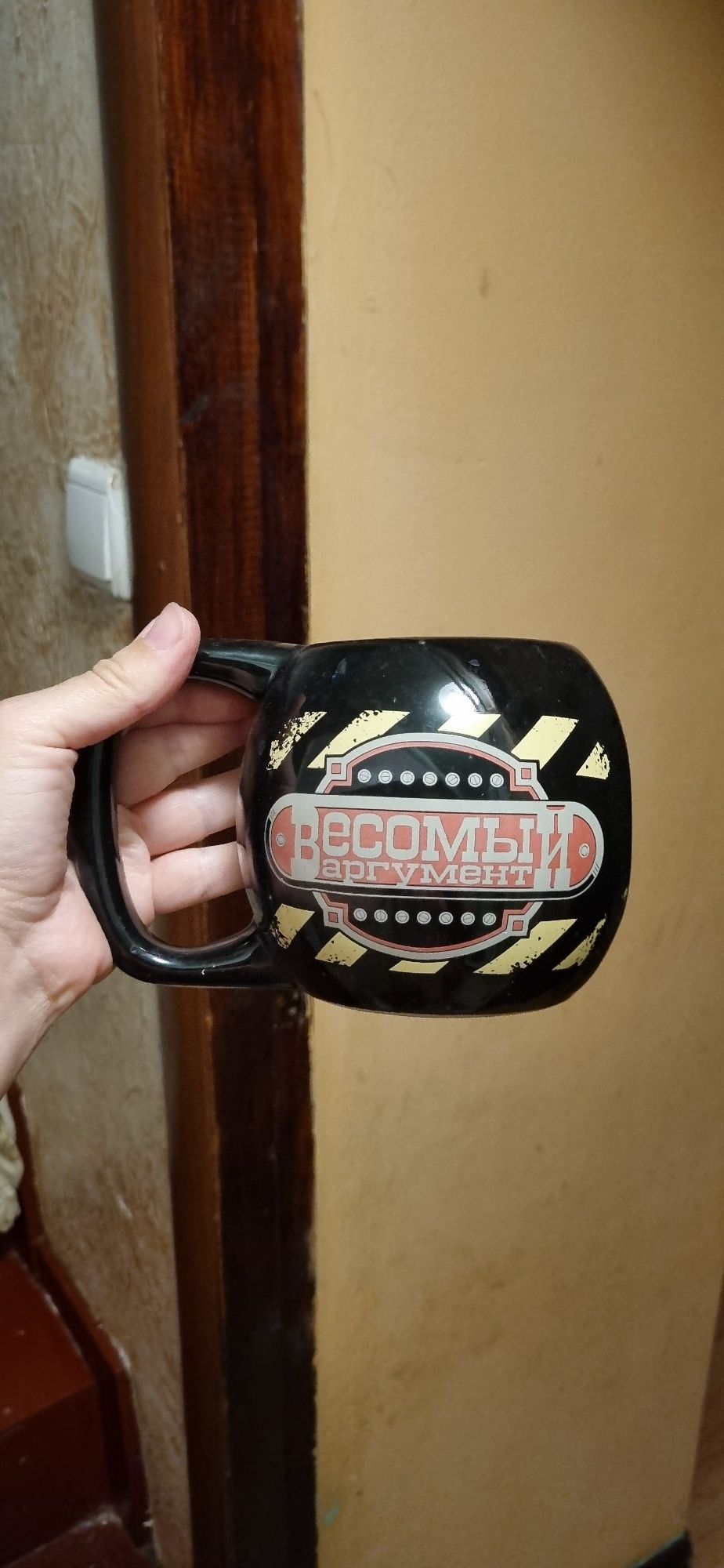 Красивая пивная кружка