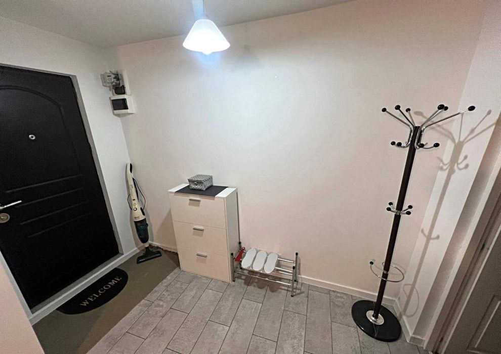 Vând app 2 camere Împărat Traian