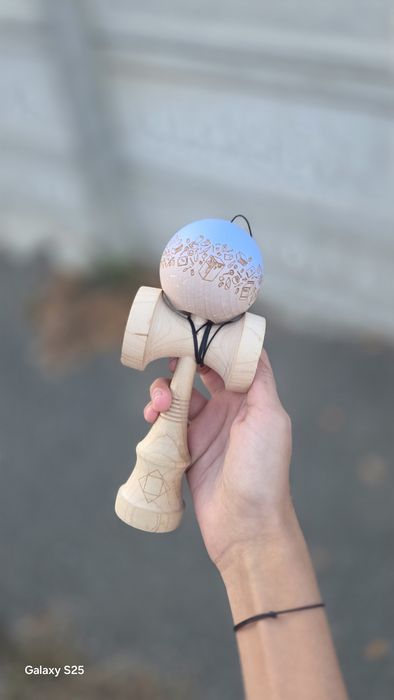 Kendama lotus element × miguel kitchen tama