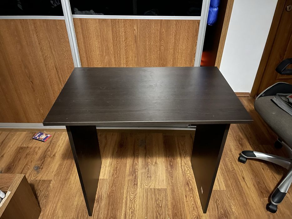 Masa birou in stare buna