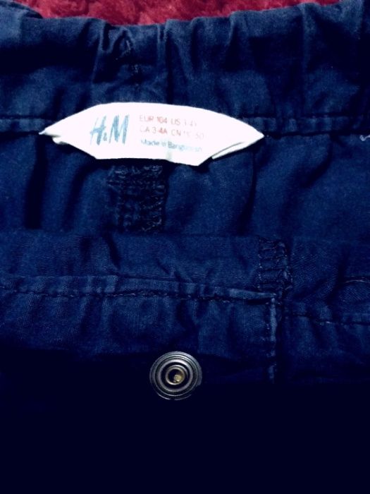 pantaloni scurti H&M 3-4 ani