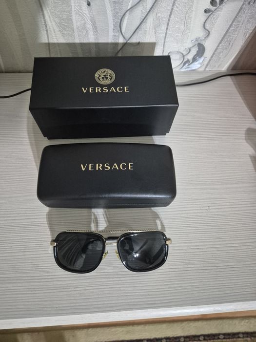 Солнцезащитные очки VERSACE оригинал!