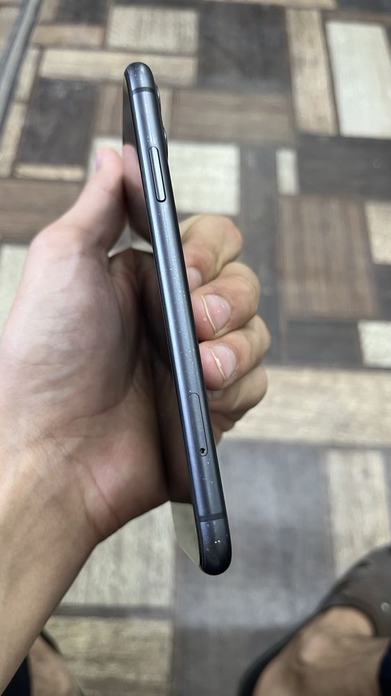 iphone 11 sotiladi