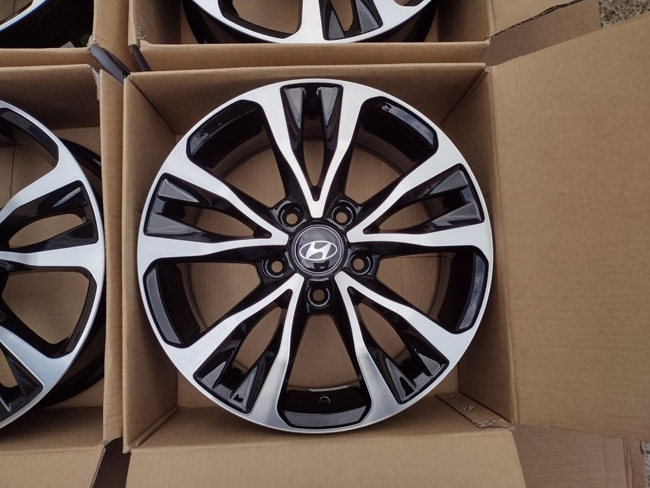 Jante Bicolore Hyundai pe R16 cu 5 x 114.3 R16