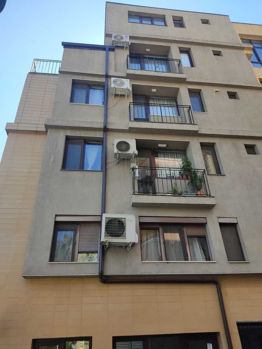 Продава се Двустаен апартамент в Пловдив, Център - 80 кв.м за 1875 €/кв.м - Снимка #3