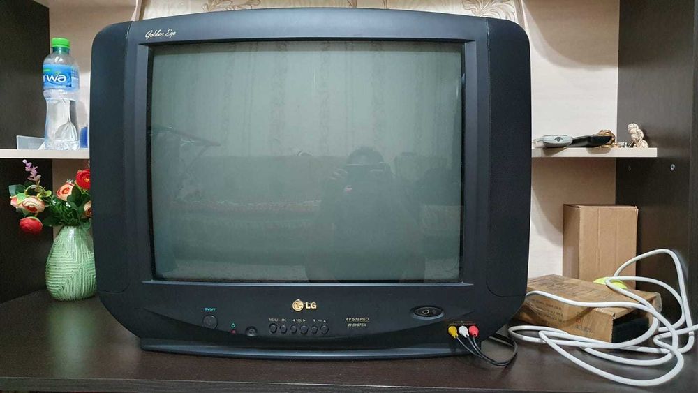 телевизор LG golden Eye