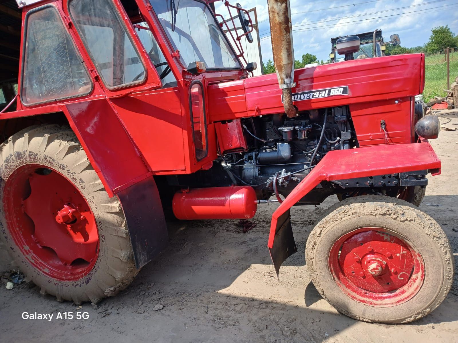 Tractor Universal UTB 650