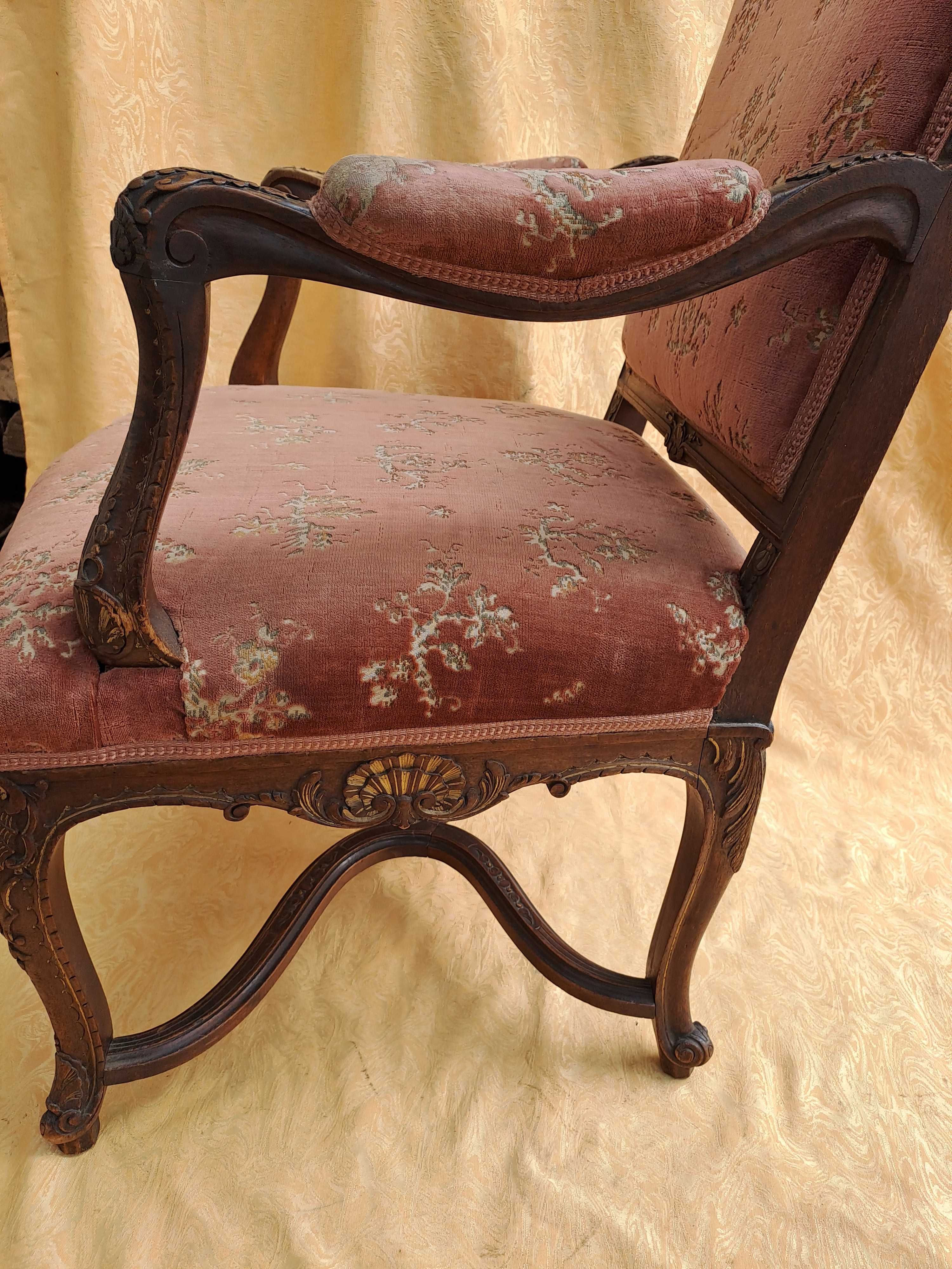 scaun fotoliu stil Lous XV jilt foarte vechi lemn catifea