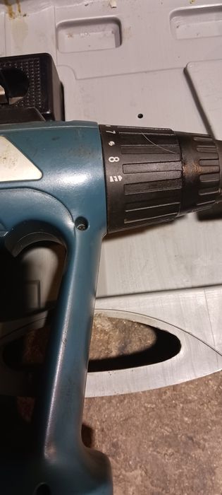 Професионален перфорат винтоверт.