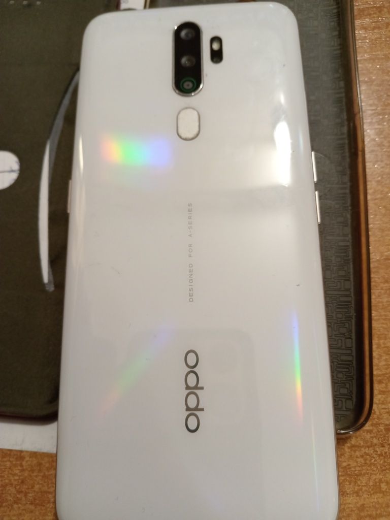 Продам Телефон OPPO А5