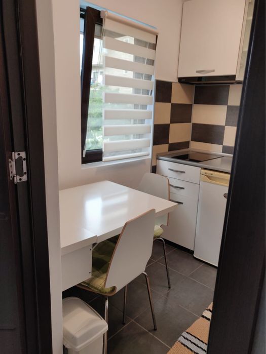 Garsoniera de inchiriat!