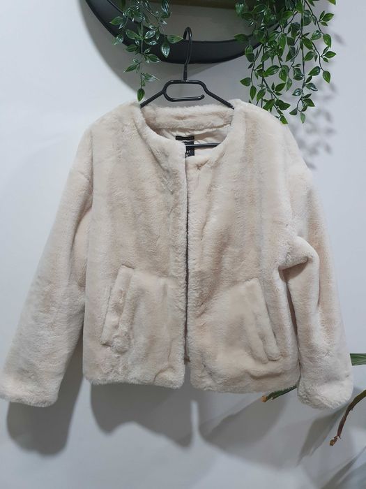 Jacheta blana ZARA, stare IMPECABILA