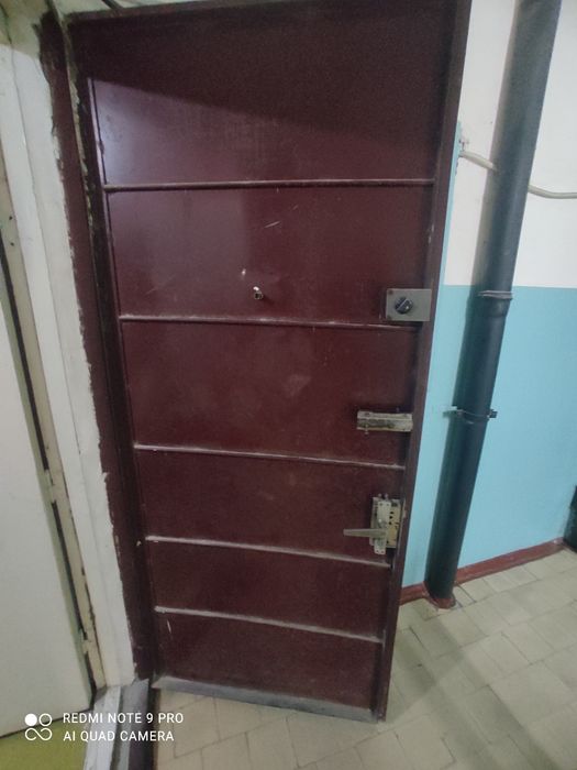 Железная дверь б/у