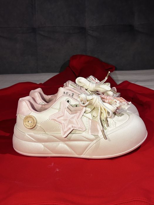 Adidasi handmade customizabili albi - NOI