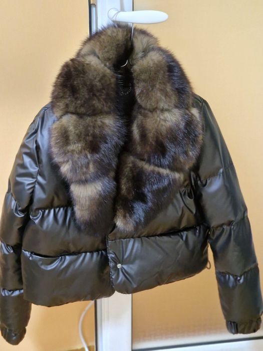 Geaca cu guler din blana naturala de vulpe