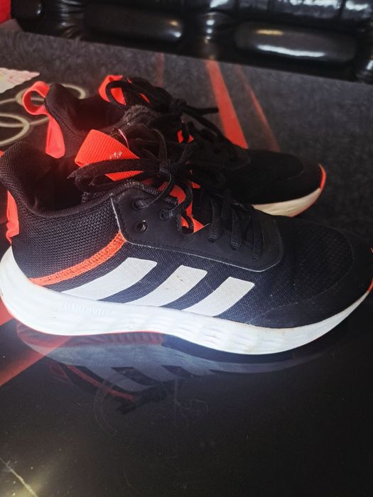 Маратонки adidas