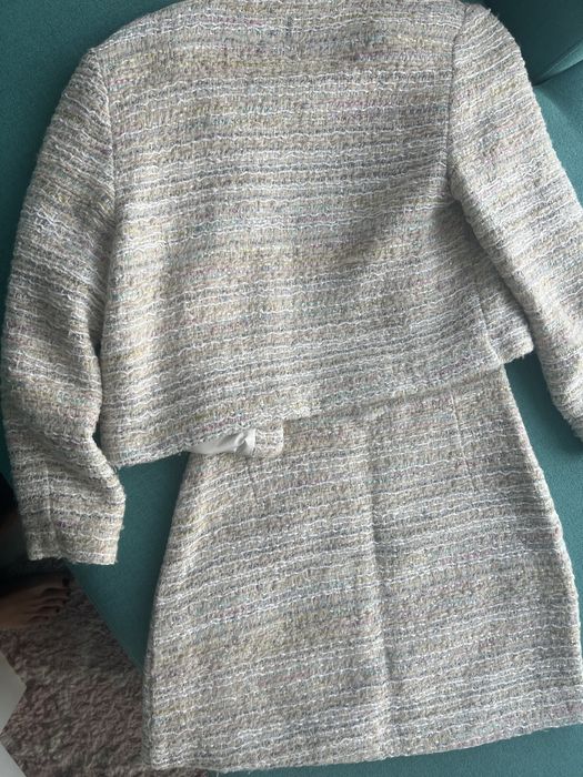 Сетове сако и пола и сако и панталон