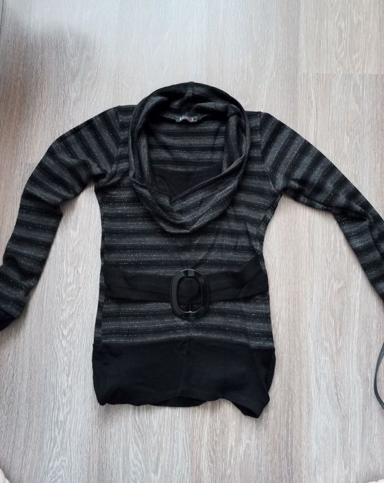 Продавам дамски пуловери