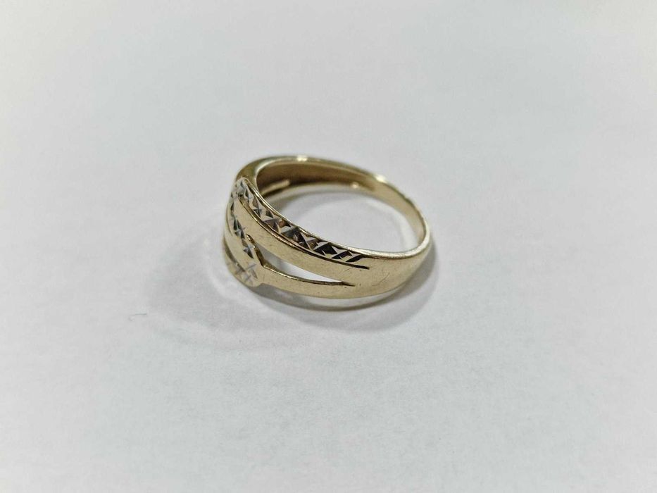 Дамски златен пръстен 14К / 2.21 гр.