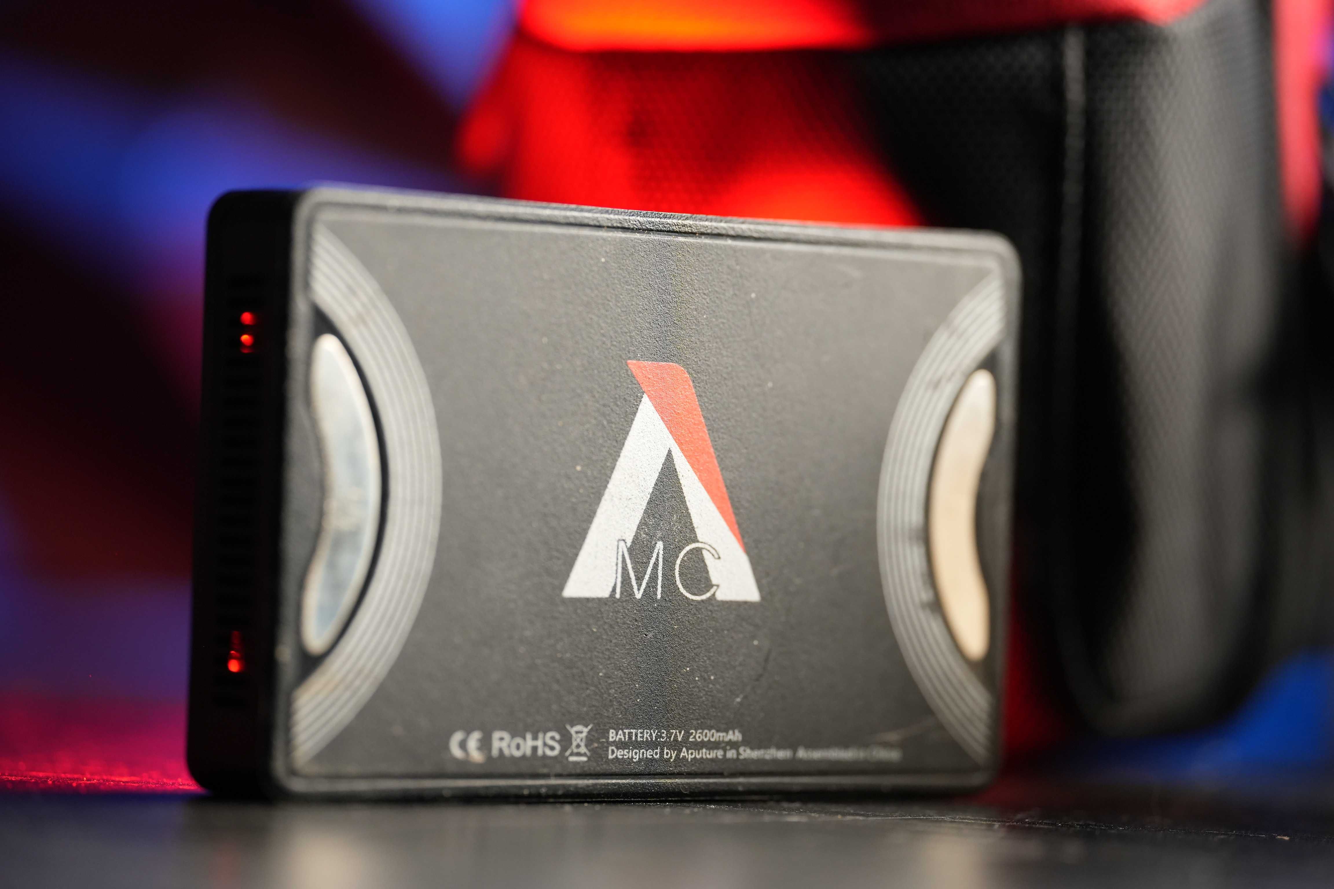 Aputure MC - Страхотен, малък светлодиоден панел за видеография и фото