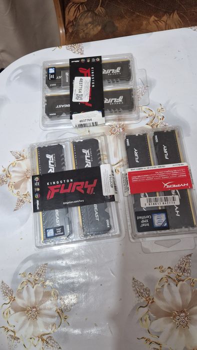 Оперативная память DDR4 16GB (2x8GB) Kingston Fury 3200 MHz