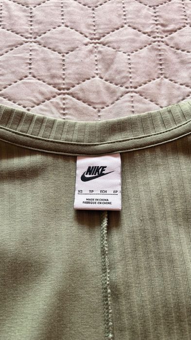 Спортен есенен екип – блуза и панталон, размер XS NIKE