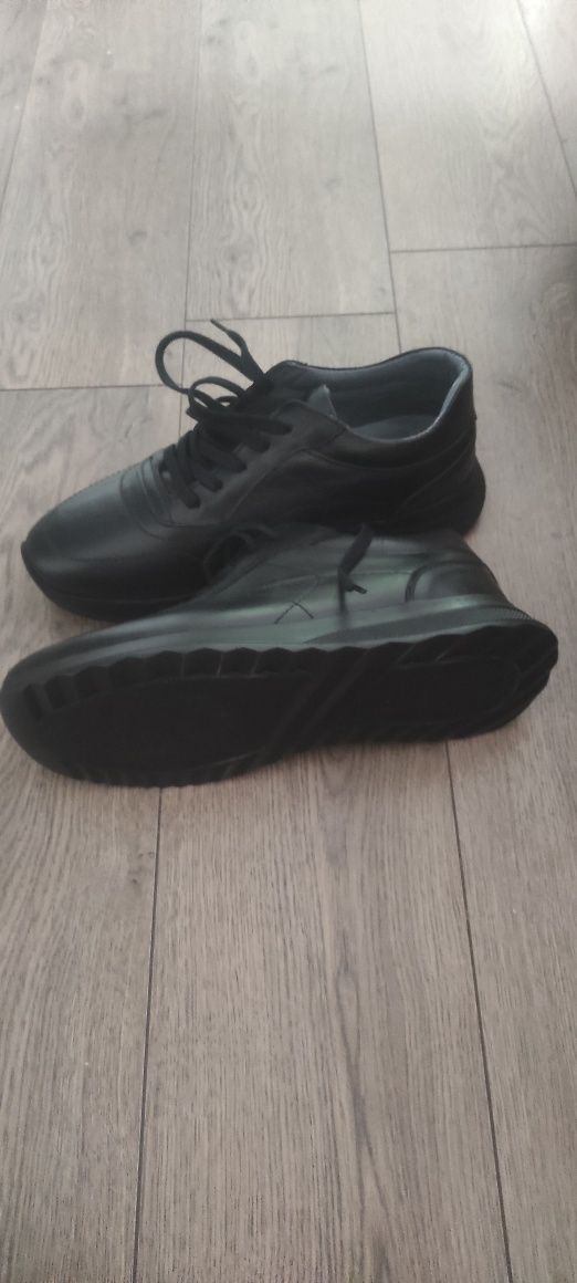 Pantofi ortopedici  noi din piele autentică culoare neagra