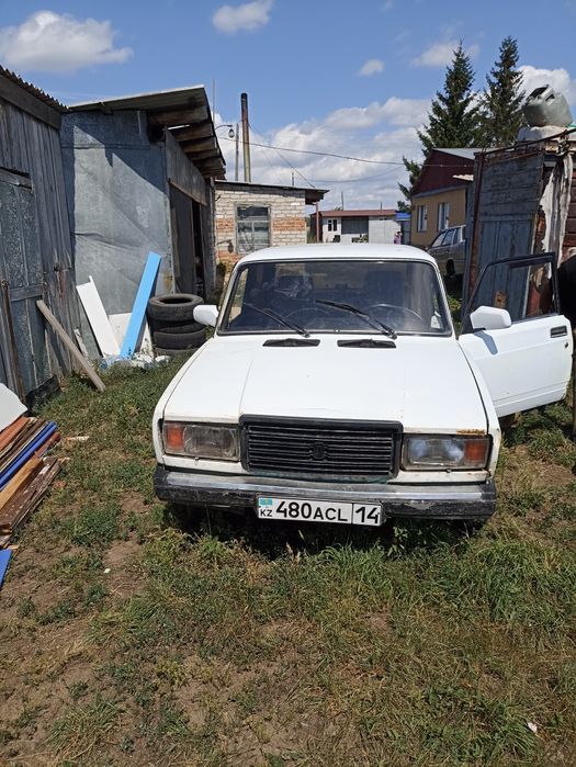 Продам ВАЗ 2107 на запчасти