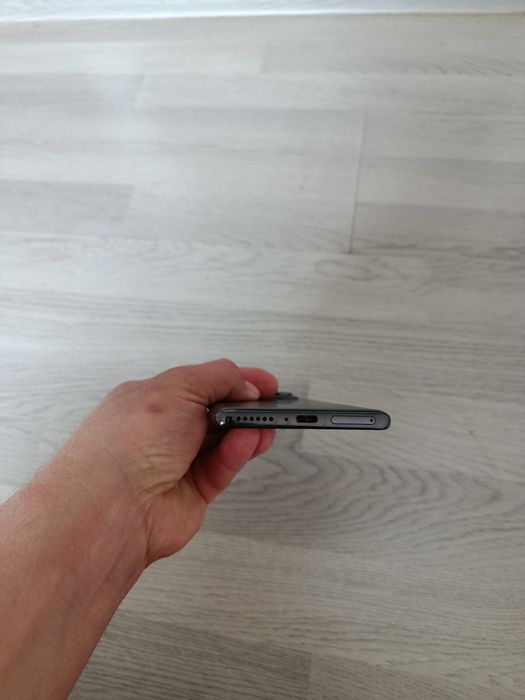 Redmi Note 14 Pro 8/256GB. Yaxshi xolatda.