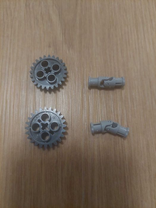 Set 2 roti cu 24 dinti,2 buc. cuplaj cardanic compatibile Lego Technic
