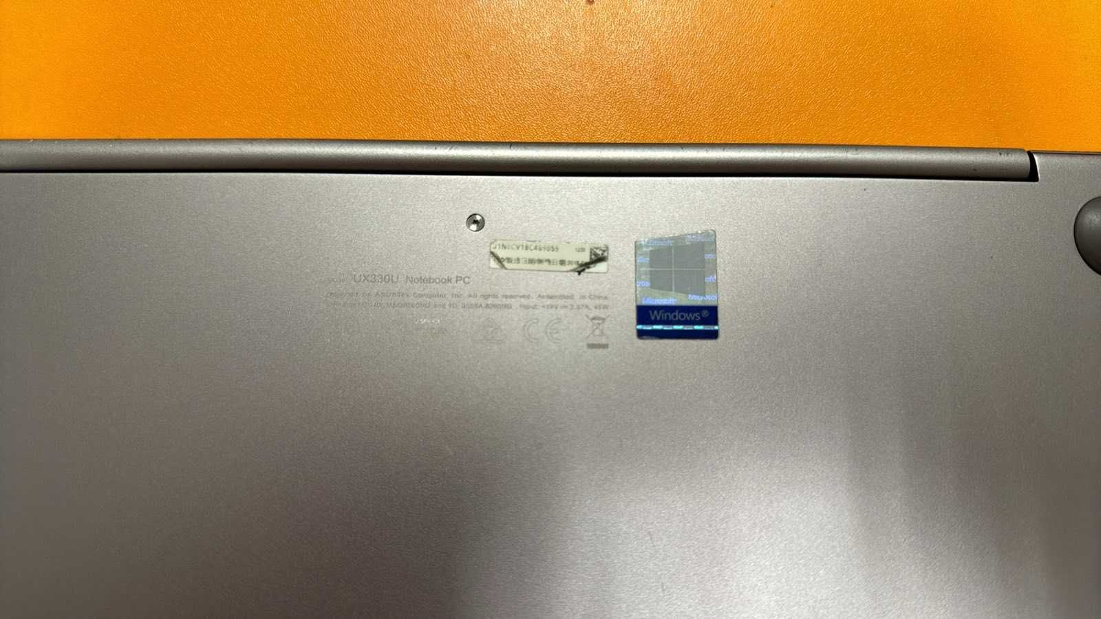 Asus ZenBook 13.3'' UX330U Intel Core i5-7200U 8GB RAM Win 10